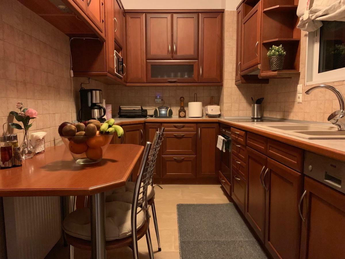Thiseio Big Apartment Athena Bagian luar foto